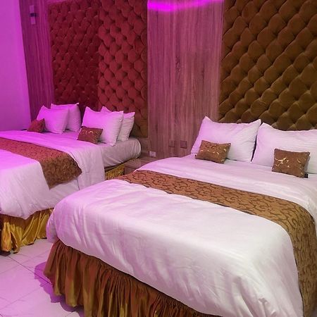 Murphy'S Mansion Resort Umuahia Esterno foto
