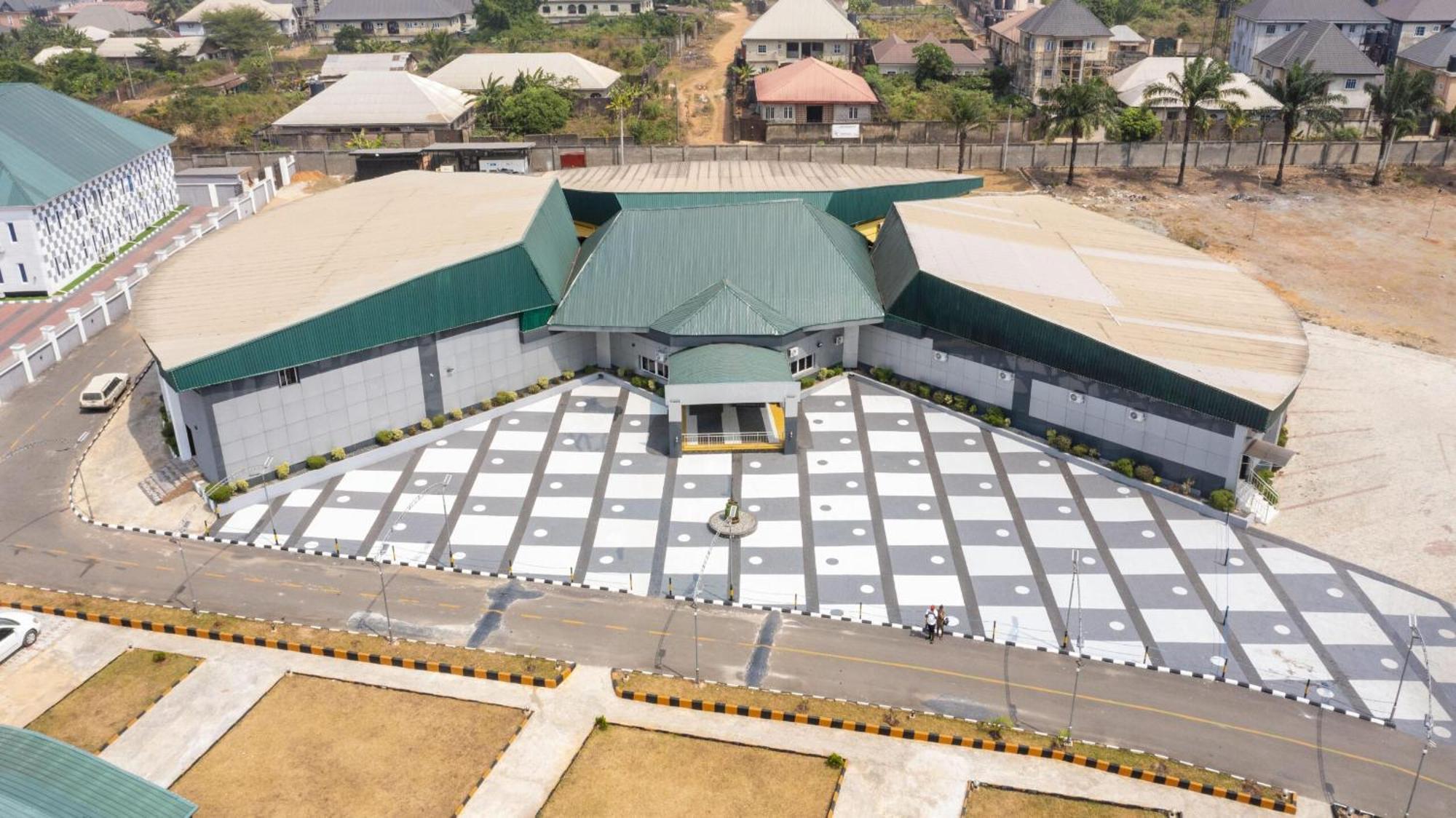 Murphy'S Mansion Resort Umuahia Esterno foto