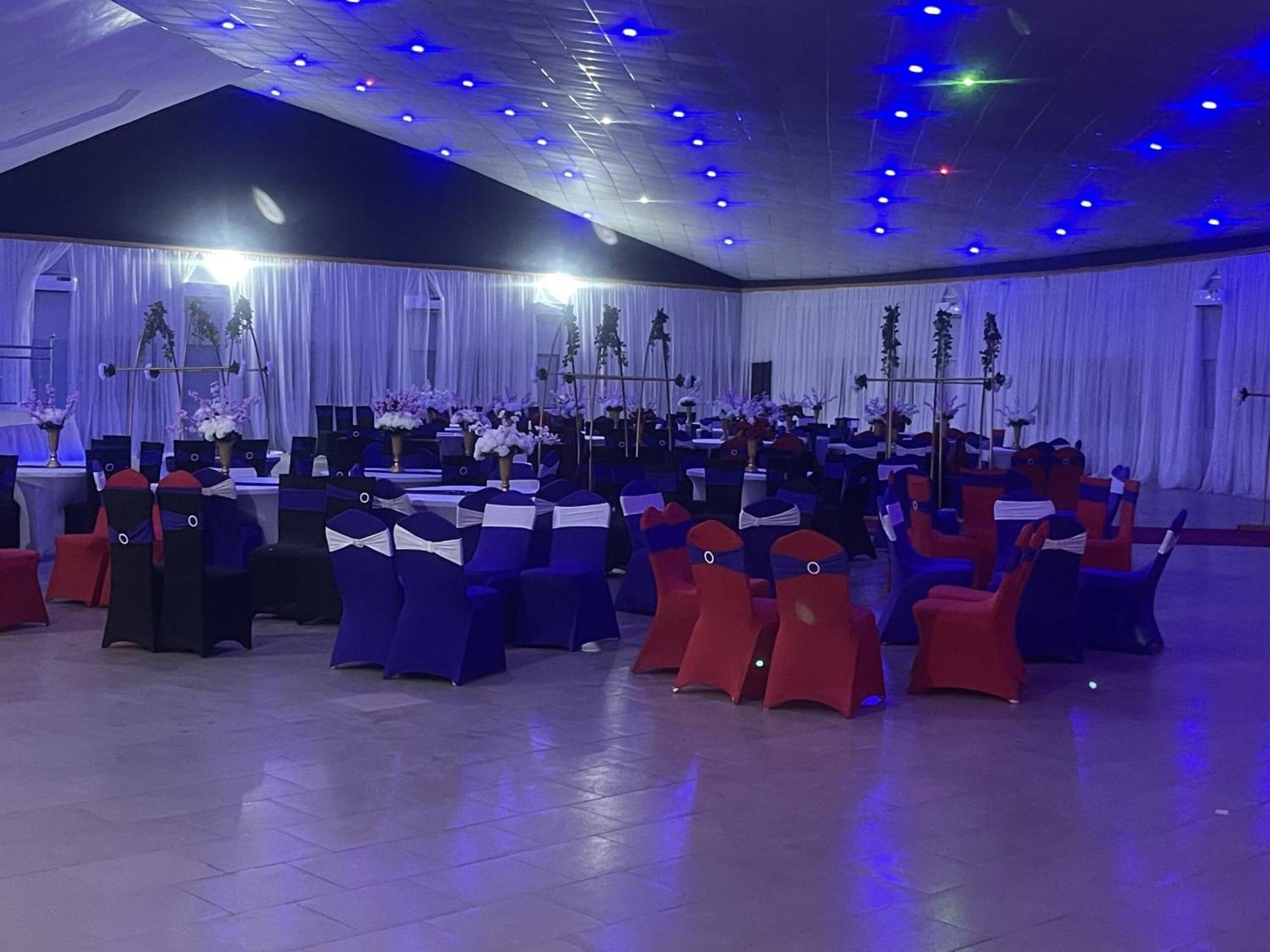 Murphy'S Mansion Resort Umuahia Esterno foto